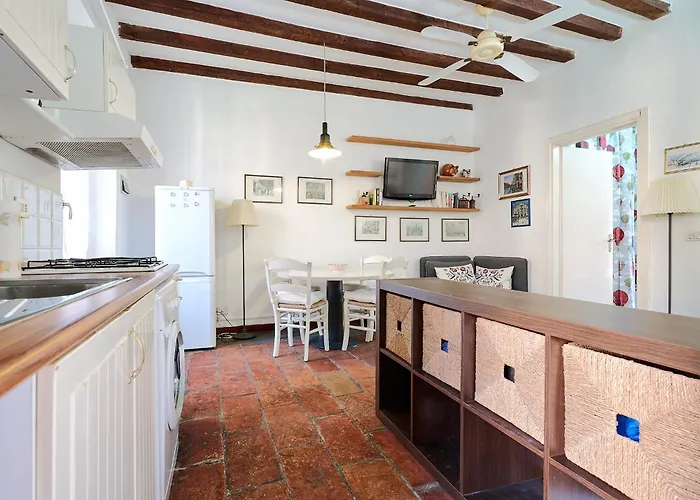 Xenia s - Rustic And Cozy In Navigli